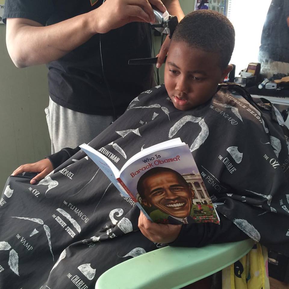 barbero descuento niños que leen